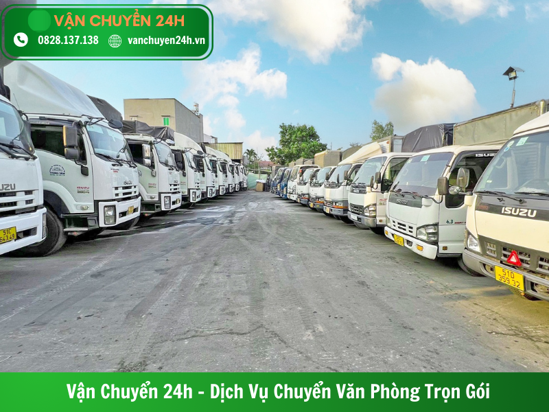xe tải chở hàng tphcm