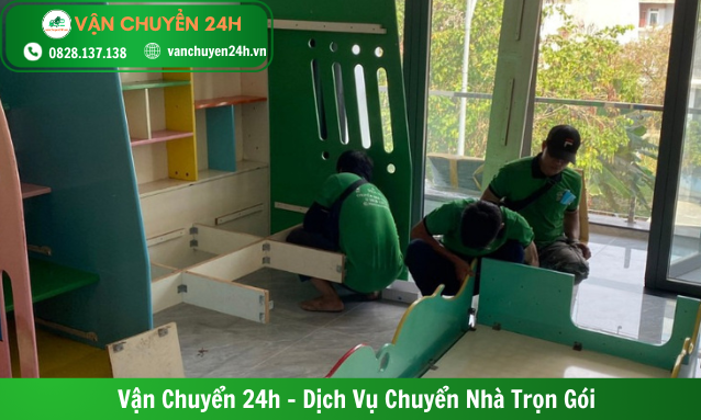Dịch vụ vận chuyển nhà 24h luôn đảm bảo về độ uy tín cao. nhan viên vận chuyển 24h tiến hành lắp lại nội thất cho khách tại nhà mới
