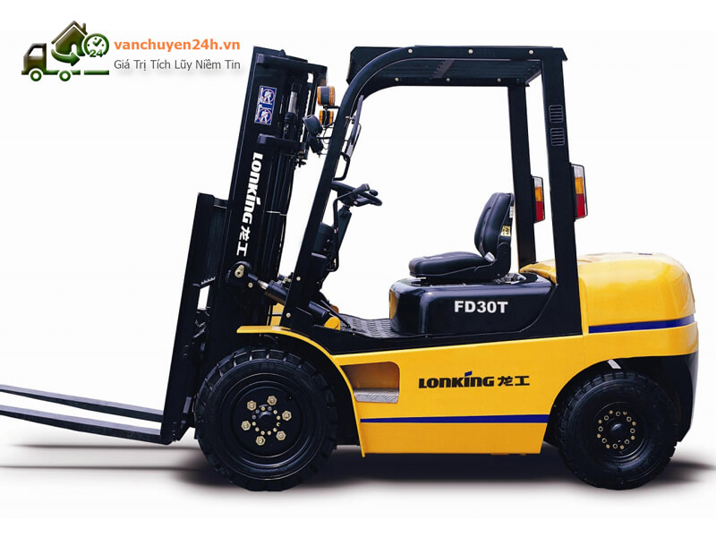 Lợi ích thuê xe nâng hàng là tiết kiệm chi phí