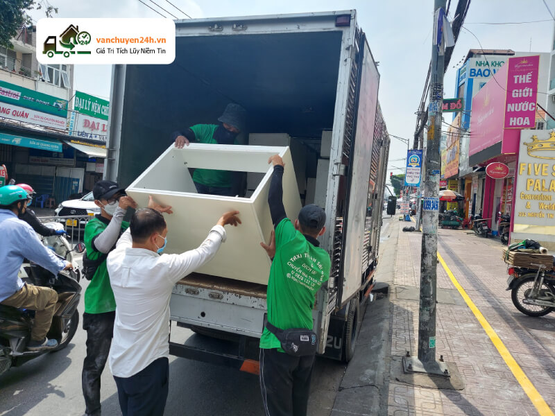 Điều kiện kinh doanh vận tải hàng hóa